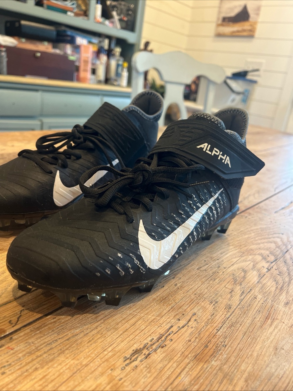 Nike Alpha Men's 9 Black Football Cleats with White Swoosh Great Shape